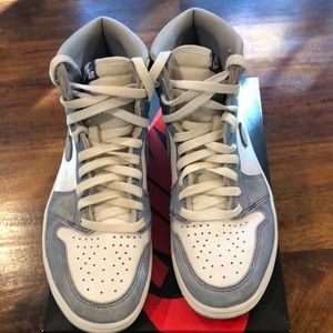Nike - Air Jordan Retro 1 Hyper Royal Smoke - Size 9.5